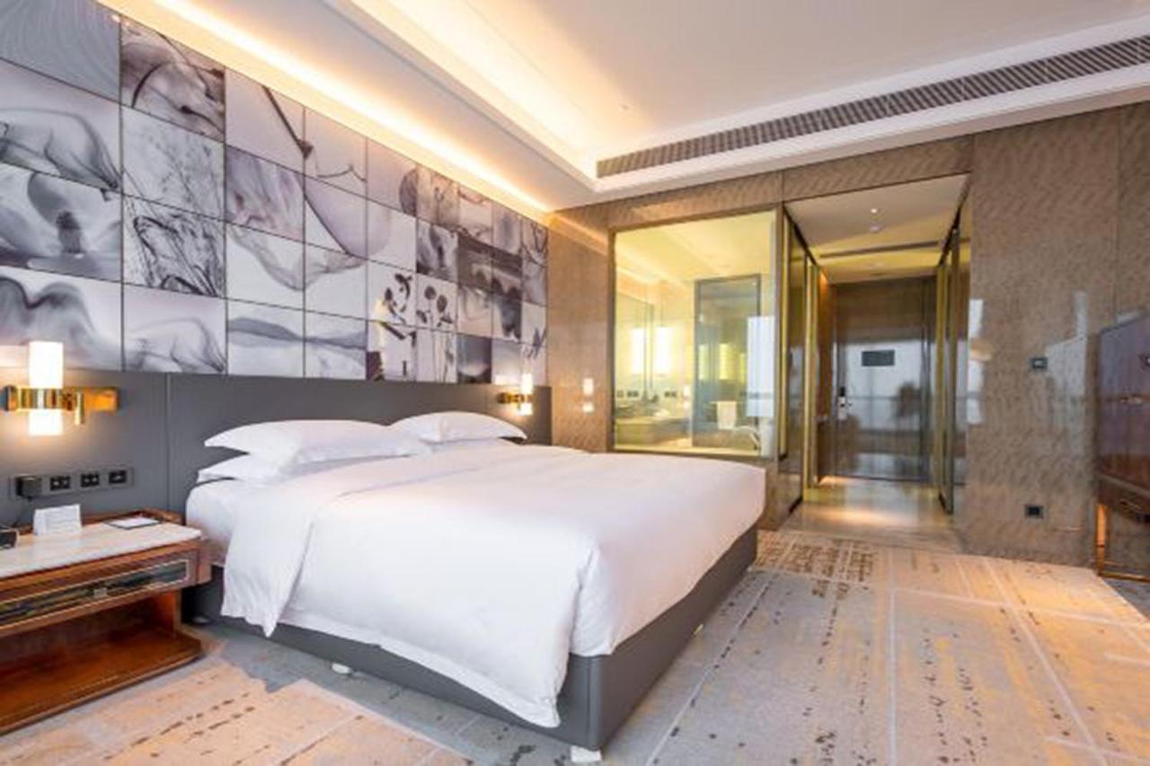 Отель Wyndham Grand Suzhou Fenhu Xinta Экстерьер фото